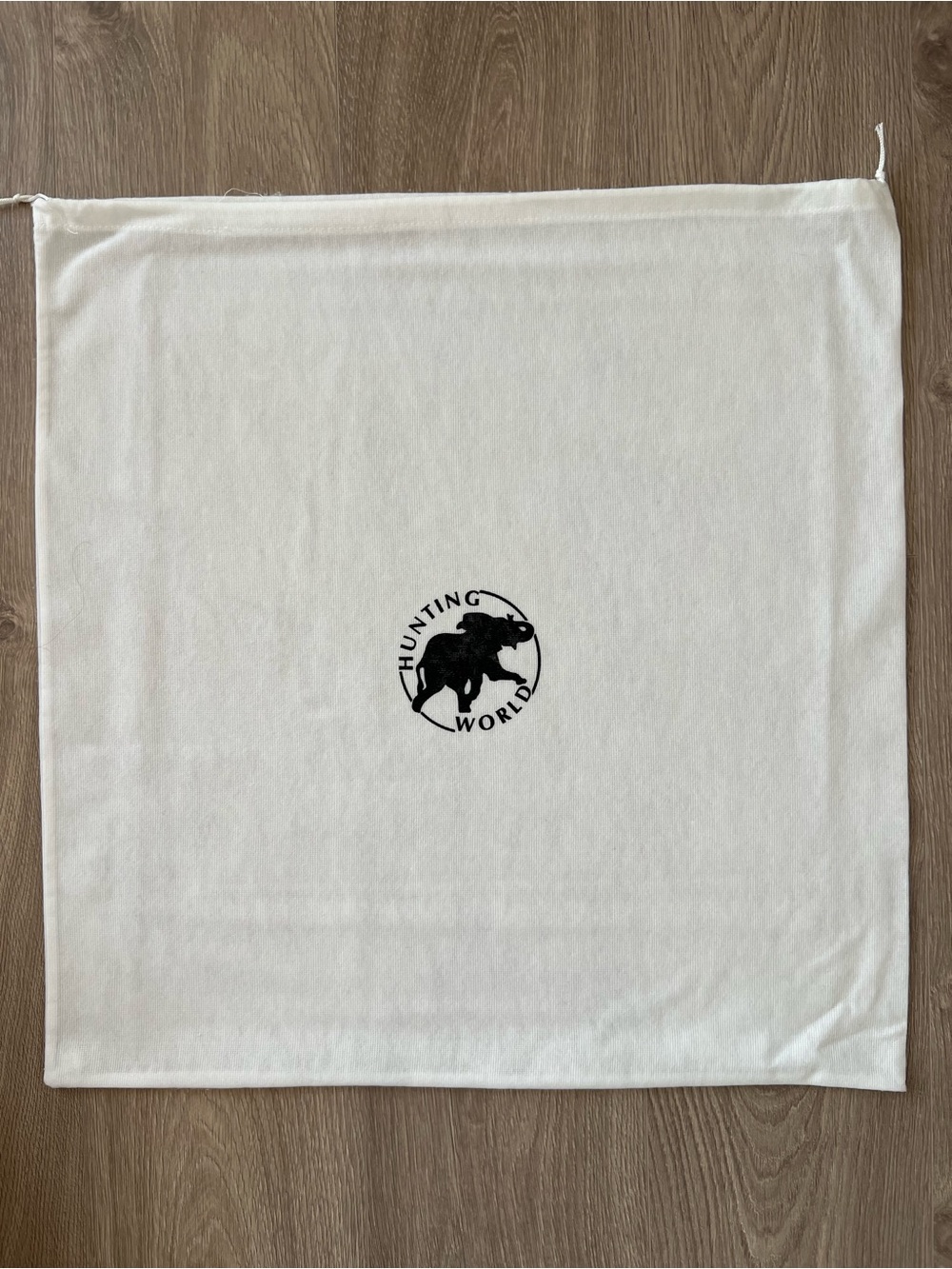 Hunting World dust bag (C1001)